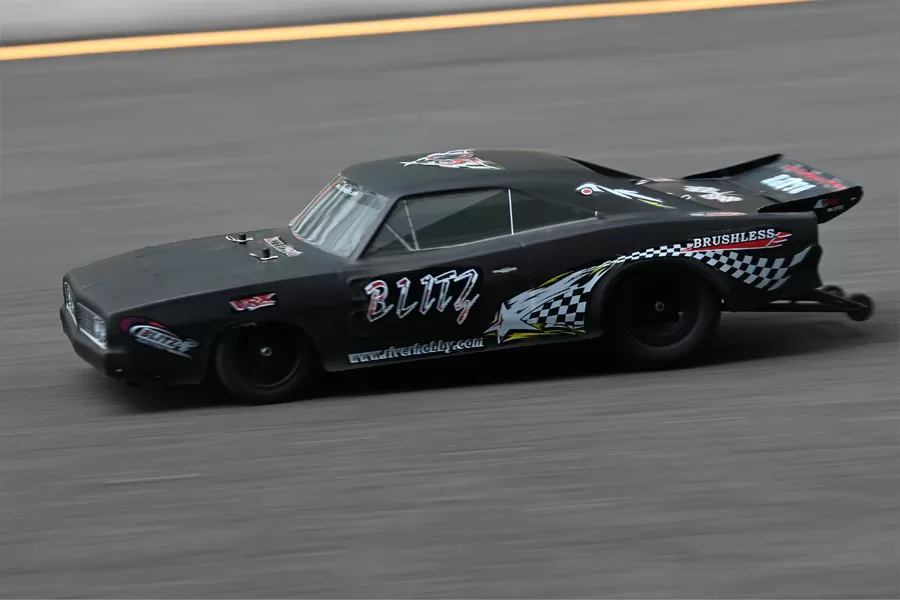 Elektro-RC-Schleppwagen 2,4-G Bürstenlose Hochgeschwindigkeits-RTR # RH2016, 2WD, auf der Straße