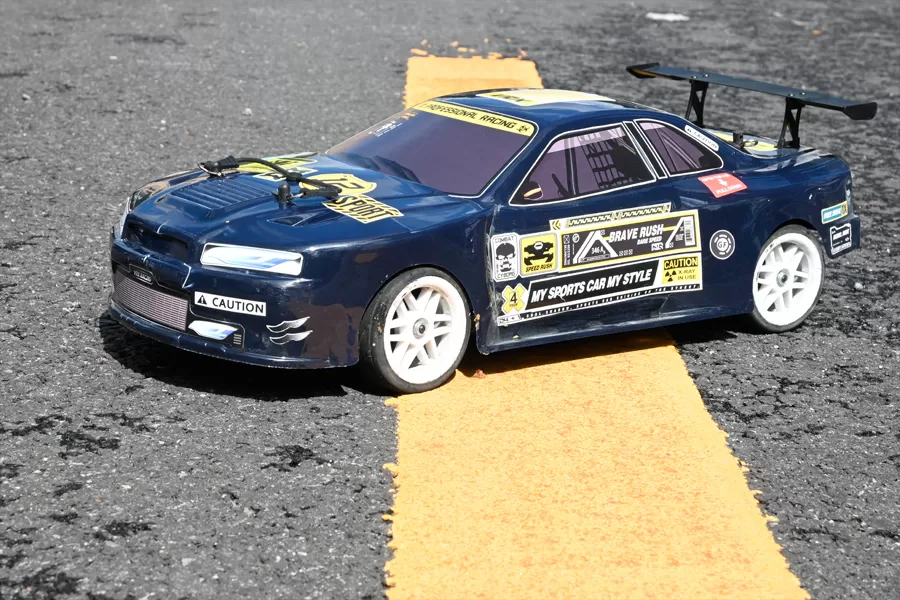 4G bürstenlose Hochgeschwindigkeits-RTR # RH1026 4WD auf der Straße