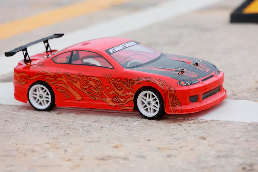 4G gebürstetes Hochgeschwindigkeits-RTR # RH1025 4WD auf der Straße