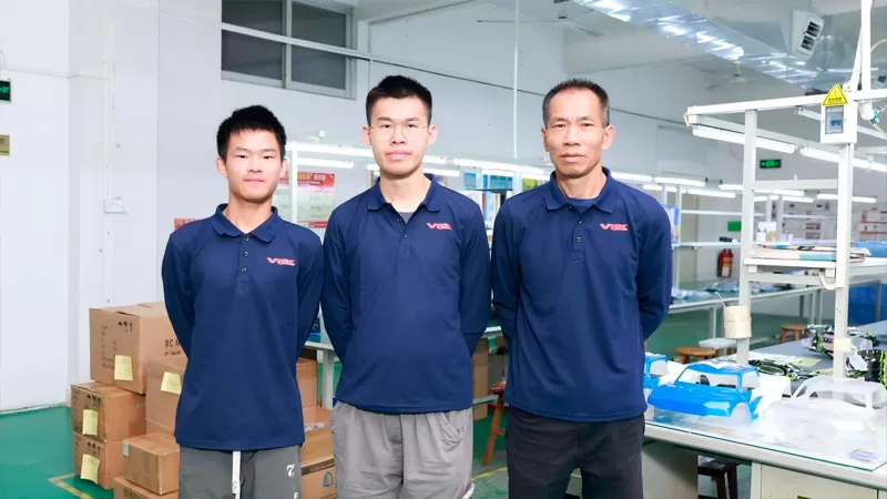 Ersatzteil-Produktions team