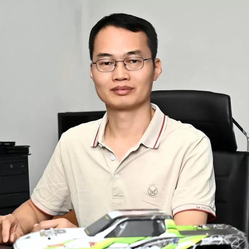 VRX Racing Brand Gründer